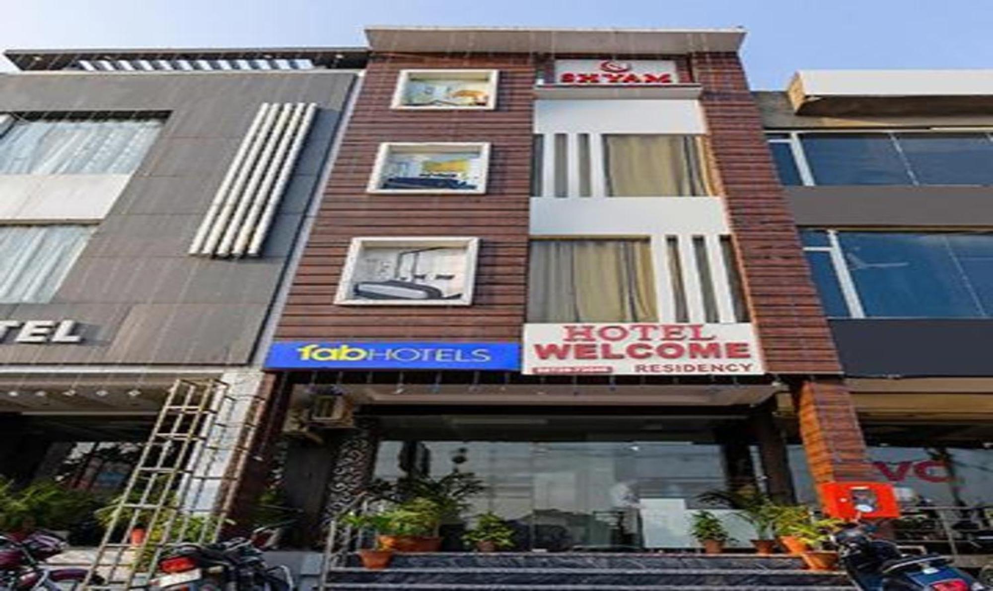 Fabhotel Welcome Residency Zirakpur Bagian luar foto